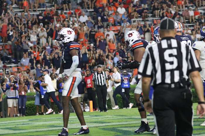 TJ Finley rumbles in for a touchdown vs San Jose State.